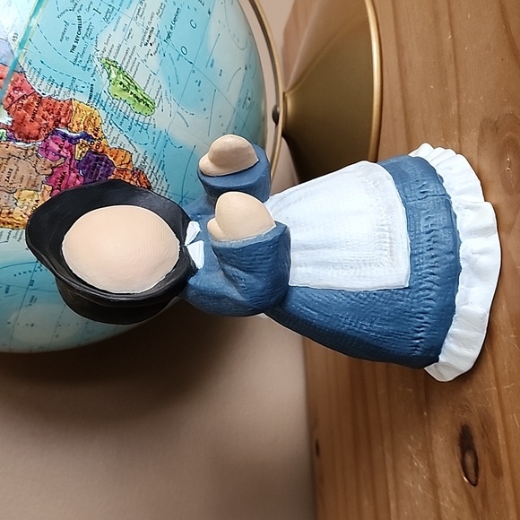 Vintage handpainted ceramic figurines mother with baby and daughter - Picture 4 of 13